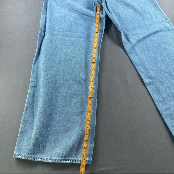 Hollister Low-Rise Medium Wash Baggy Jeans, size 10R, like new condition - Picture 7 of 7